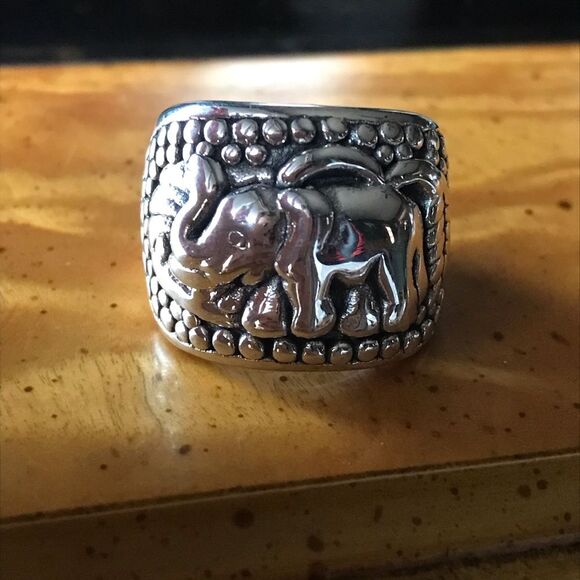 Sterling Silver Elephant Ring Size 6 - Picture 8 of 8